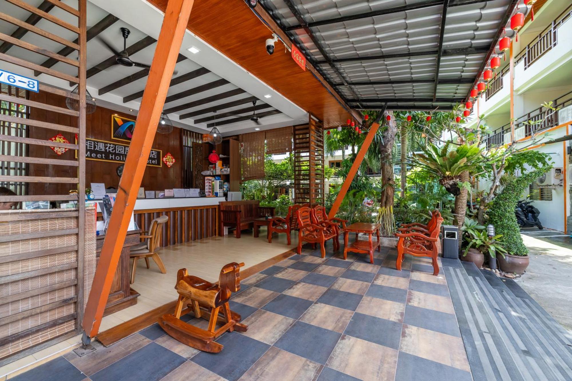 Phuket Meet Holiday Hotel 普吉岛相遇花园度假酒店 Rawai Bagian luar foto