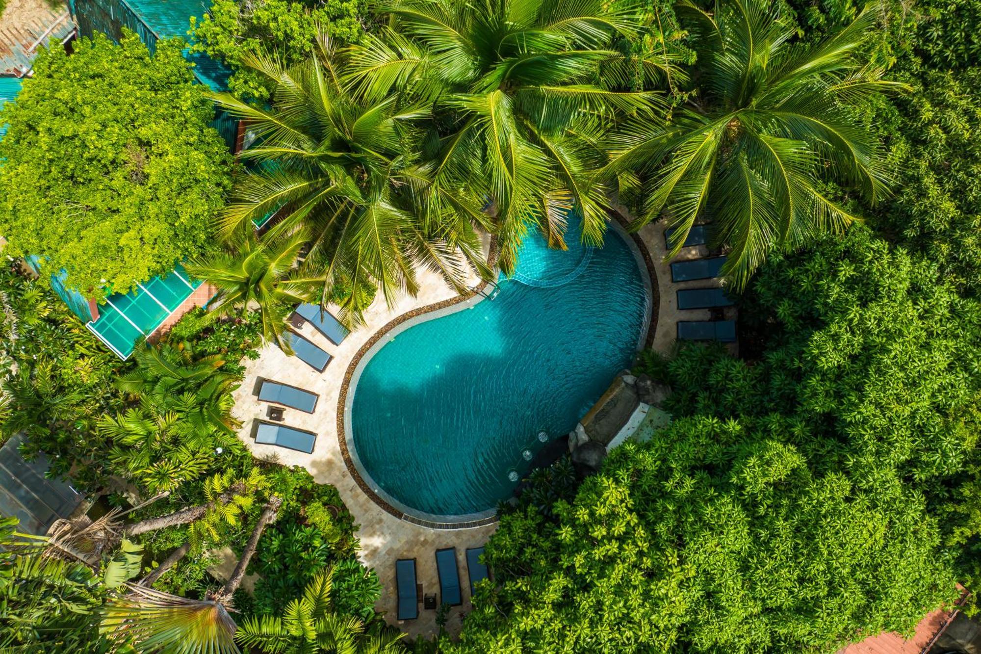 Phuket Meet Holiday Hotel 普吉岛相遇花园度假酒店 Rawai Bagian luar foto