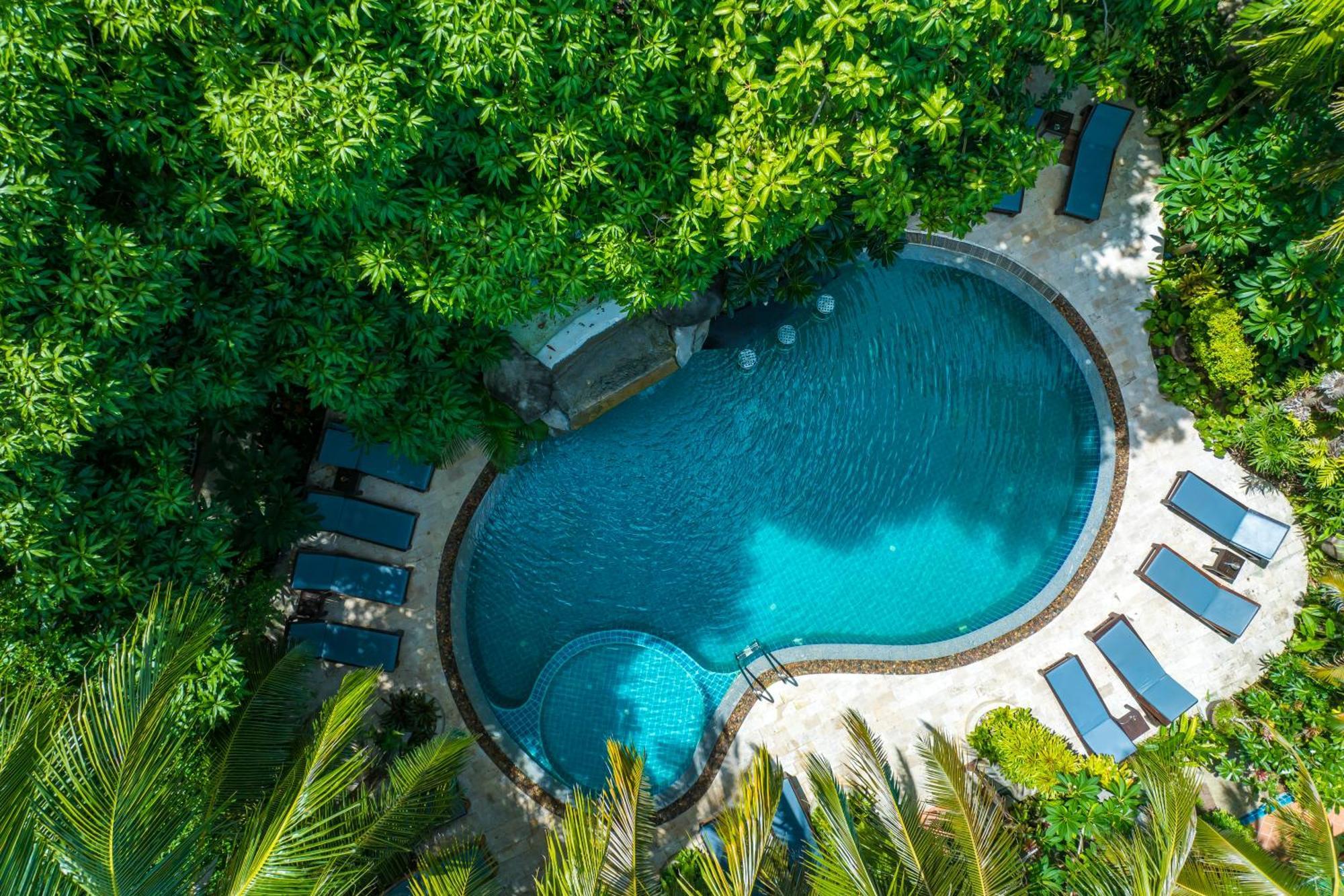 Phuket Meet Holiday Hotel 普吉岛相遇花园度假酒店 Rawai Bagian luar foto