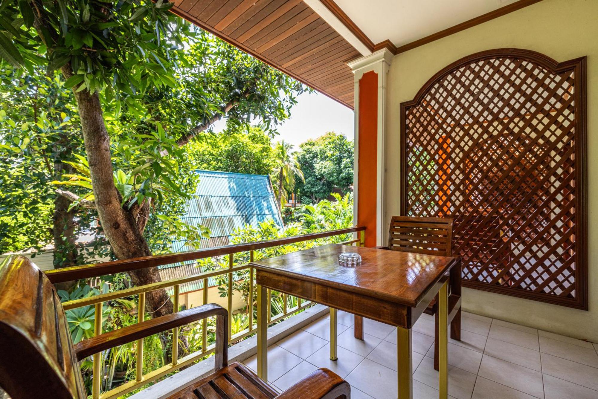 Phuket Meet Holiday Hotel 普吉岛相遇花园度假酒店 Rawai Bagian luar foto
