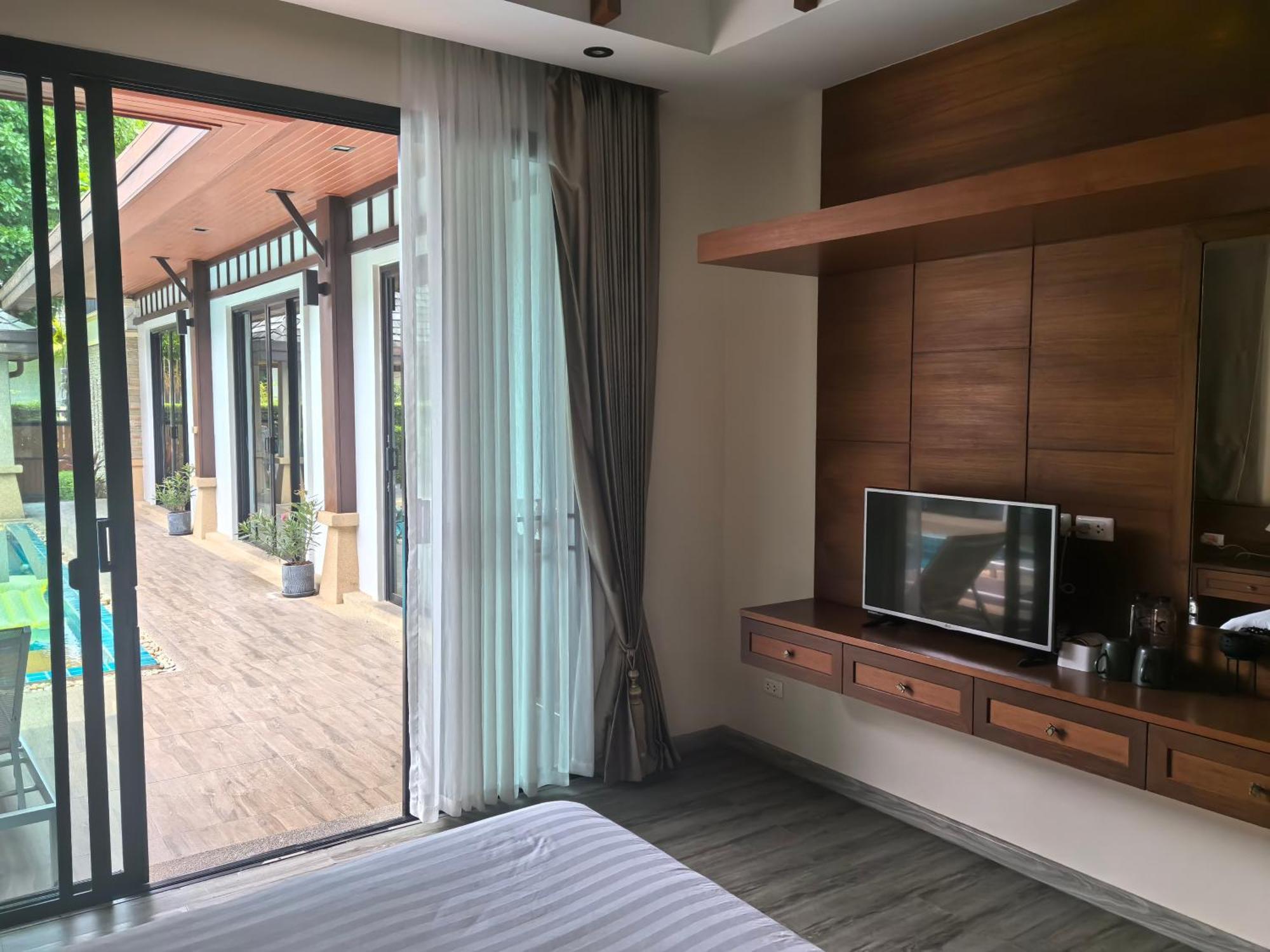 Phuket Meet Holiday Hotel 普吉岛相遇花园度假酒店 Rawai Bagian luar foto