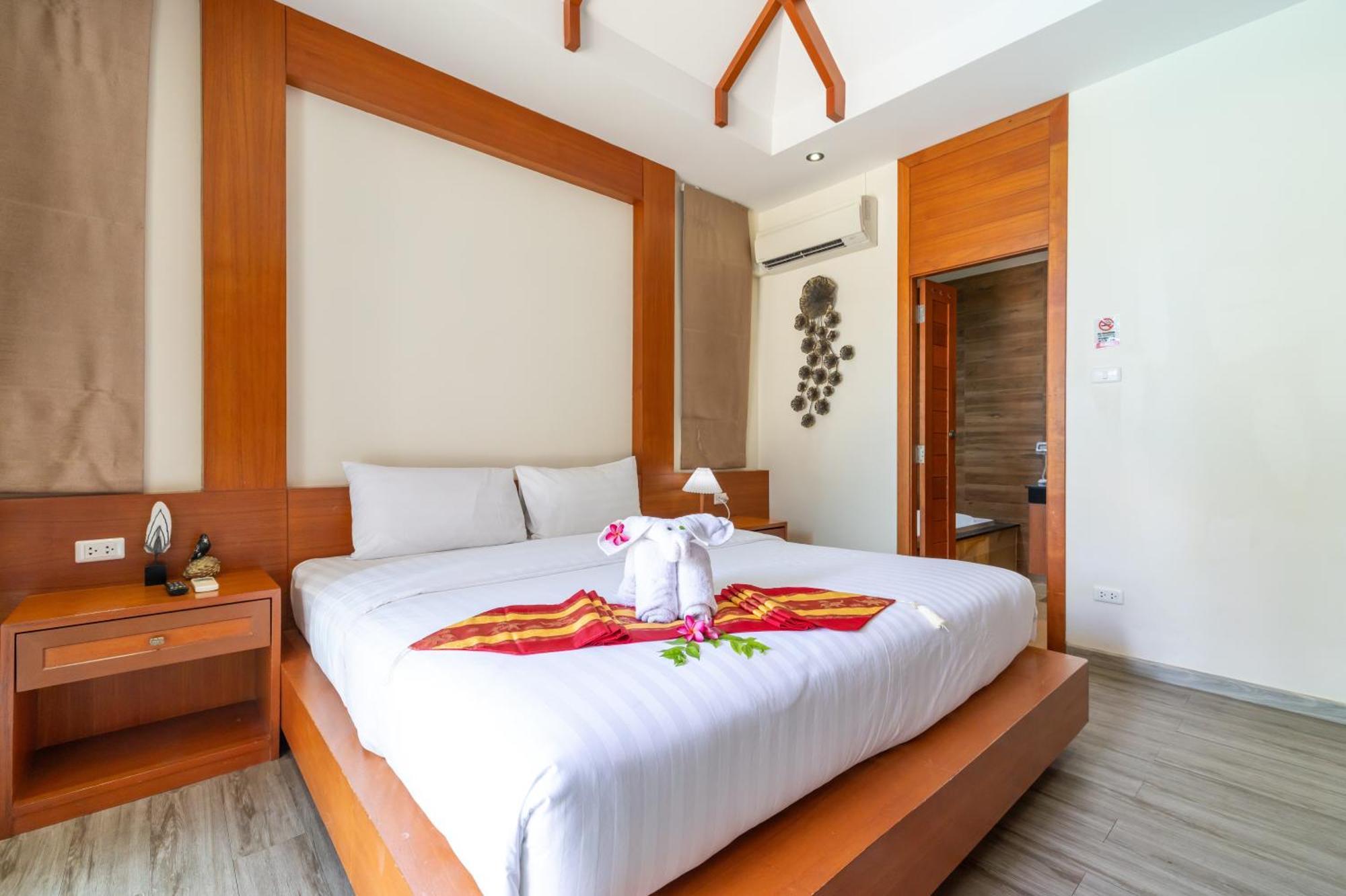 Phuket Meet Holiday Hotel 普吉岛相遇花园度假酒店 Rawai Bagian luar foto